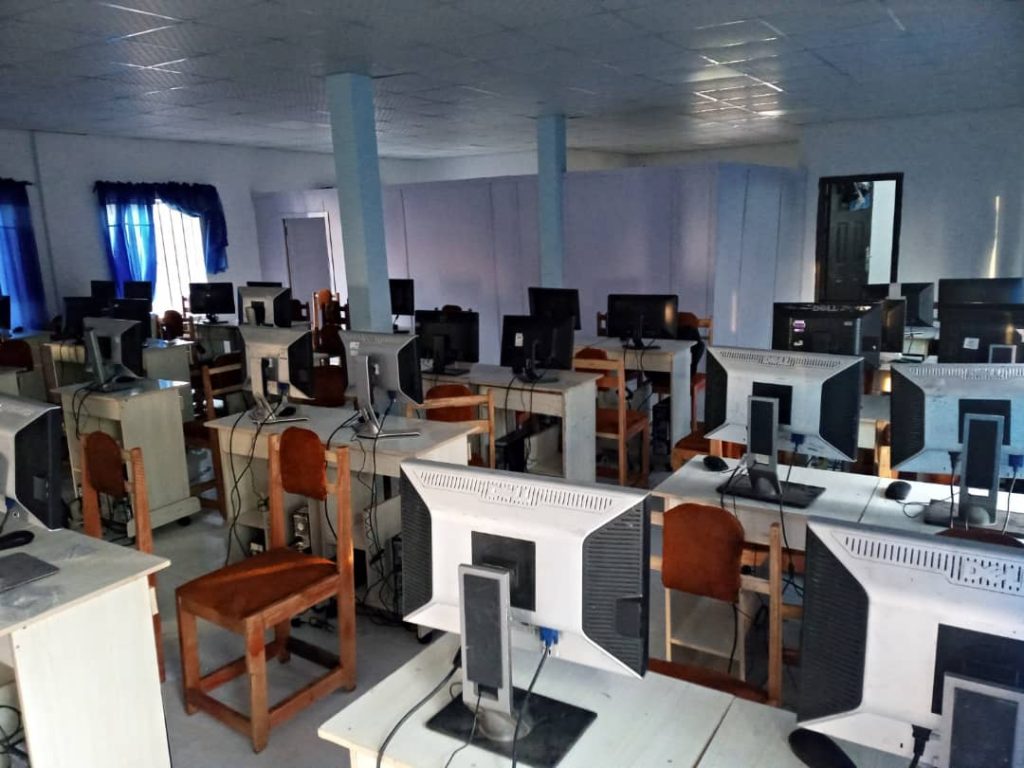 computer lab - Karis Career College